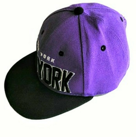 T&T Flat Billed New York Spellout Cap - Picture 3 of 8